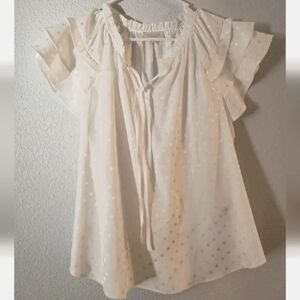 Status by Chenault  Womens Top Medium White Pebble Ruffle Neck